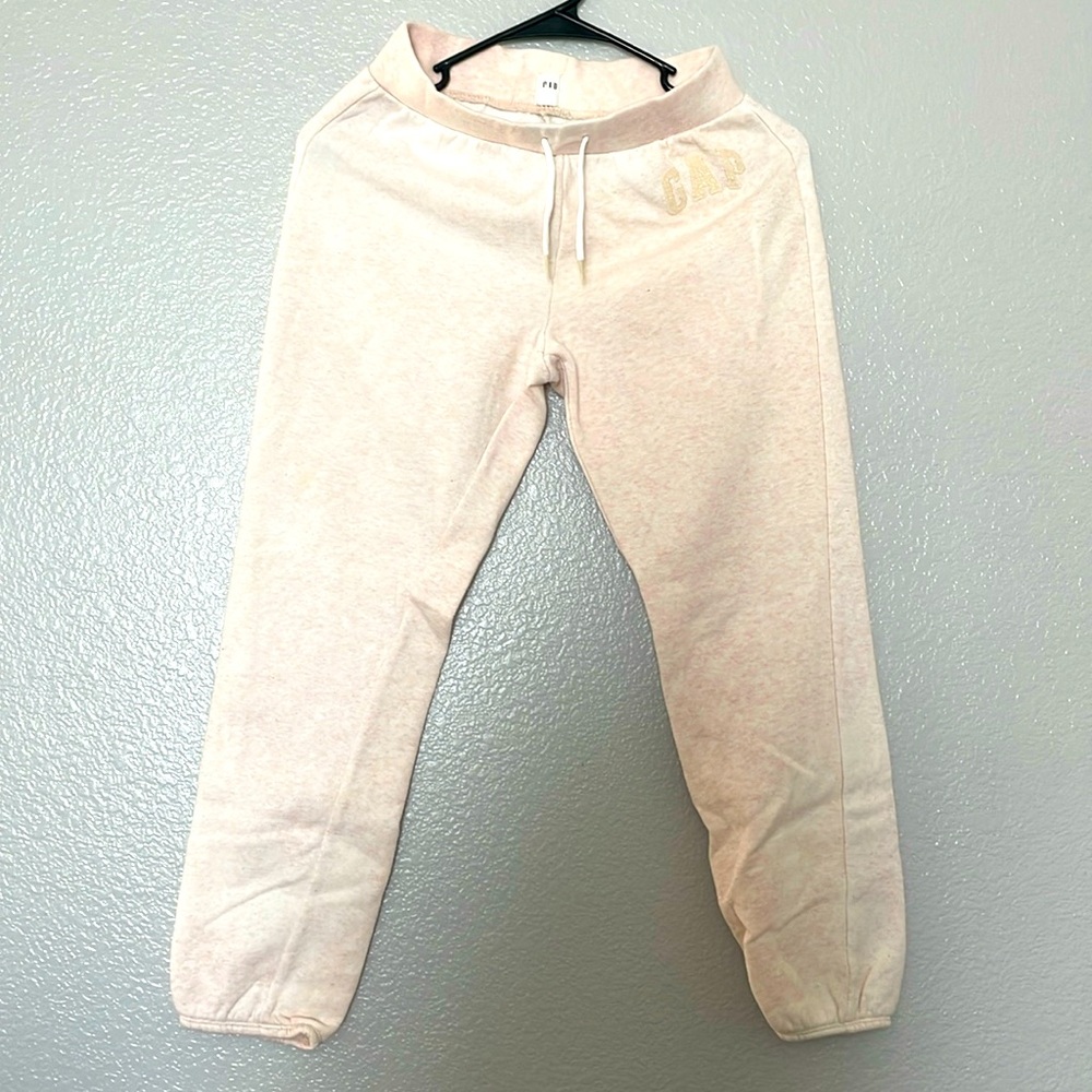 Gap

Size: Small to Medium
Good Condition
Final Sale